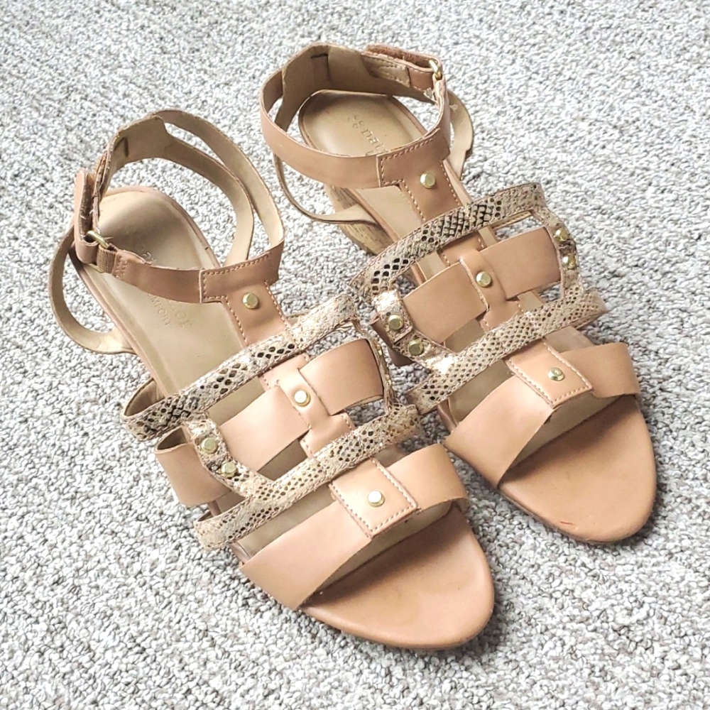Naturalizer Tan Sandal